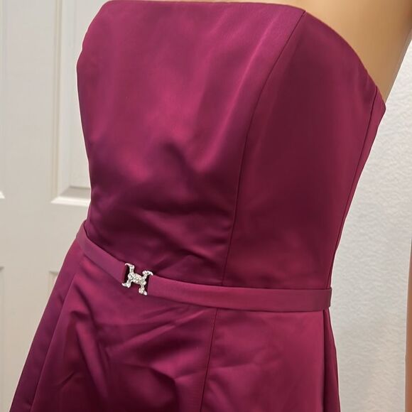 Michaelangelo Size 4 Dress Strapless Burgundy Diamond Belted Accent Formal Prom - Picture 4 of 12